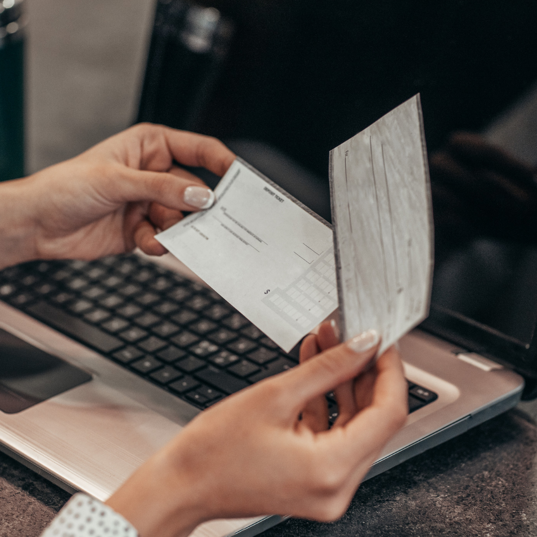 Leia mais sobre o artigo Alternativas ao pagamento com cheques para estabelecimentos comerciais